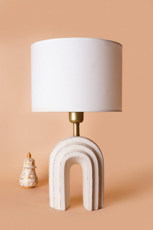 YL605 - Table Lamp