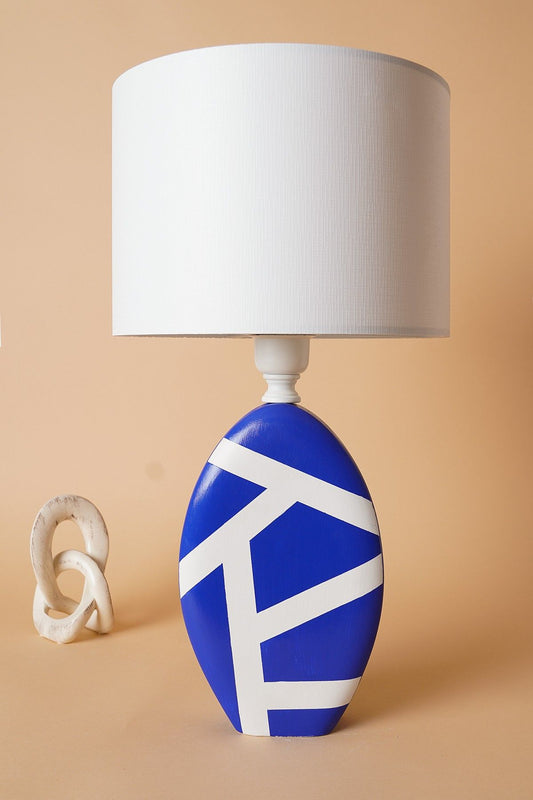 YL585 - Table Lamp