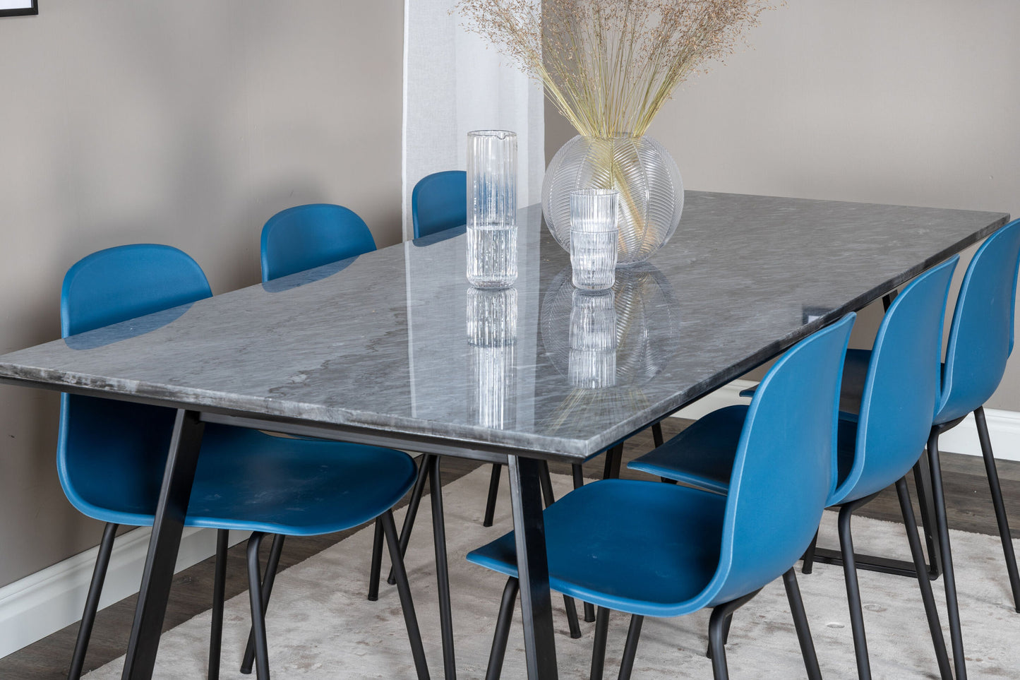 Estelle - Spisebord, 200*90*H76 - Sort+Arctic Spisebordsstol - Sorte ben - Blå Plast