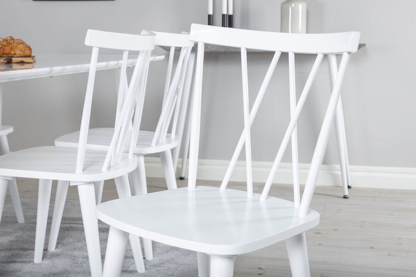 Polar Spisebord 180 cm - Hvid top / Hvide ben+ Mariette Widsor Stol - Hvid