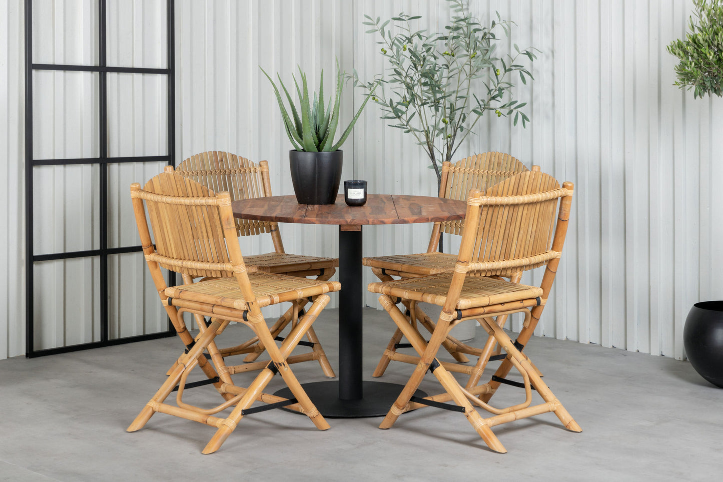 Cot - Spisebord, Sort stål / akacia (teaklook) - ø100cm+Cane Foldbar - Spisebordsstol, - Bambus / Grå hynde