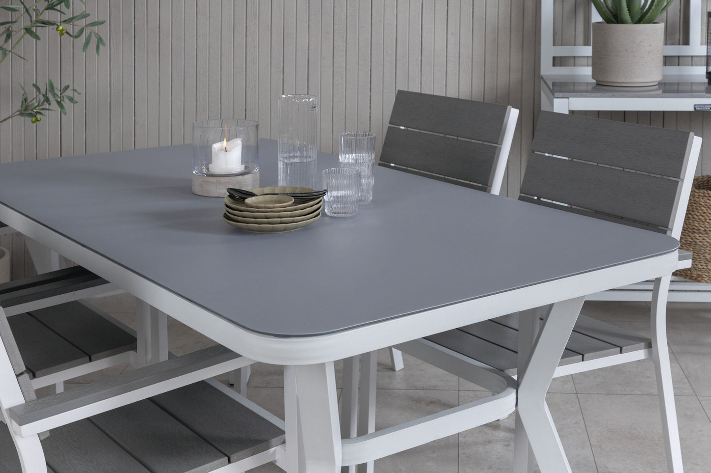 Virya - Spisebord, Hvid Alu / Grå glas - small table+Levels Stol (stabelbar) - Hvid Alu / Grå Nonwood