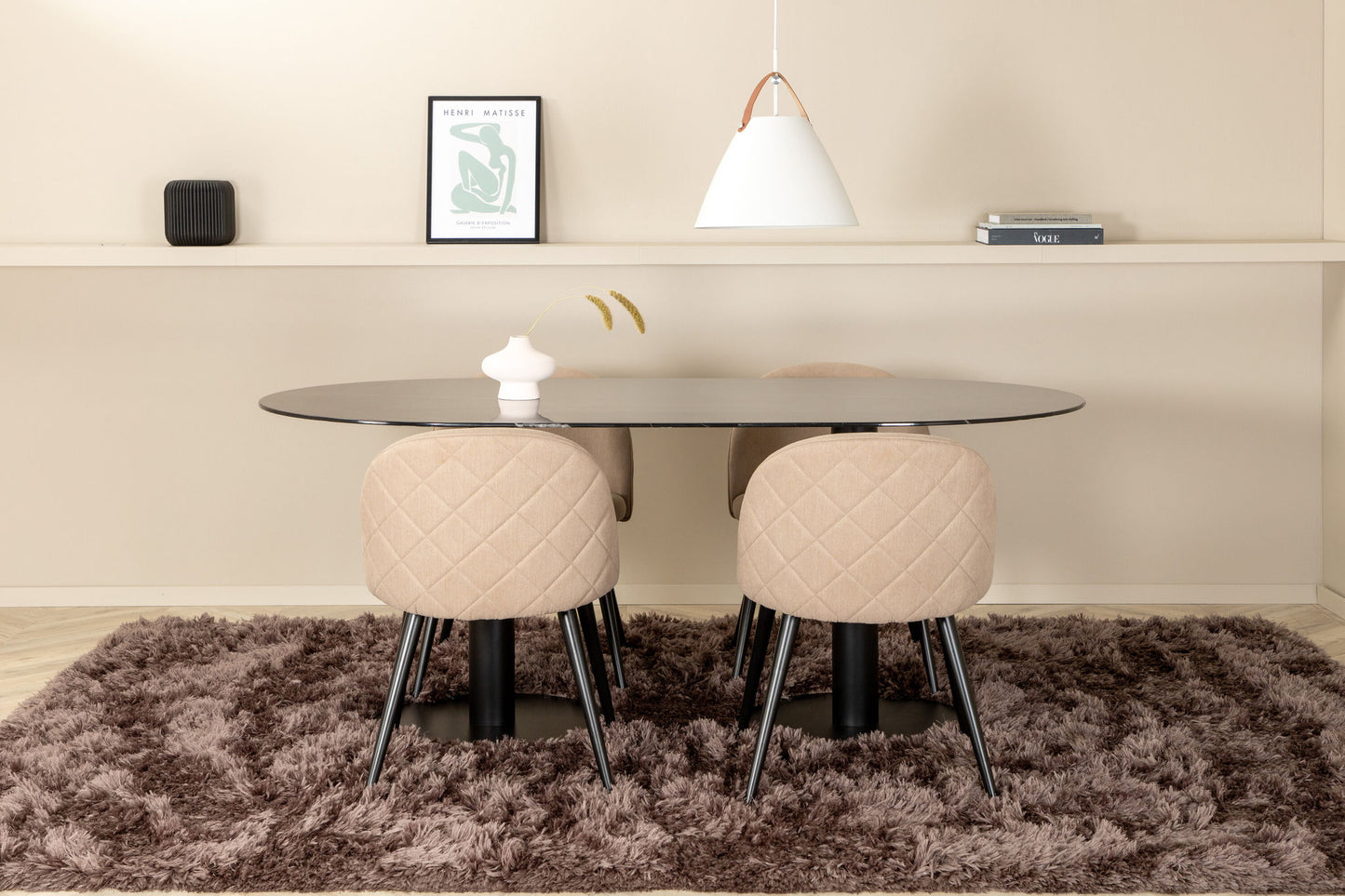 Pillan - Ovalt spisebord, Sort glas Marmor+ velour syninger Stol - Sort / Beige Stof (Polyester lined)