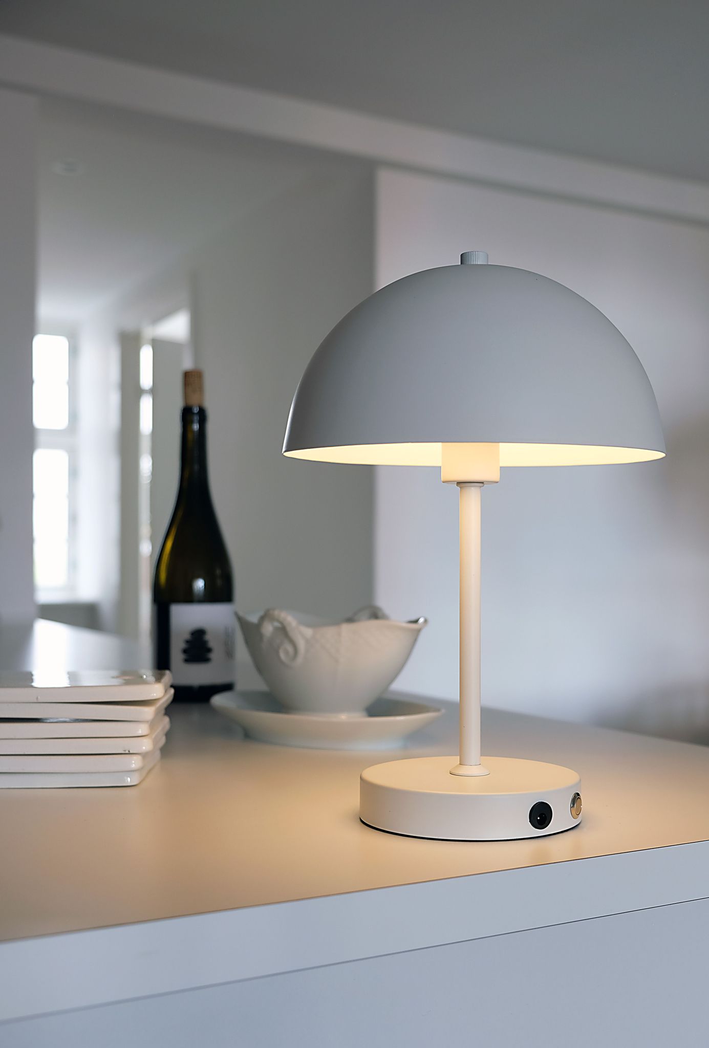 Larsen Dyberg | Stockholm LED vit bordslampa