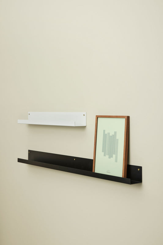 Hübsch | Care - Liten fotohylla för vägg i ljusgrå metall med kant