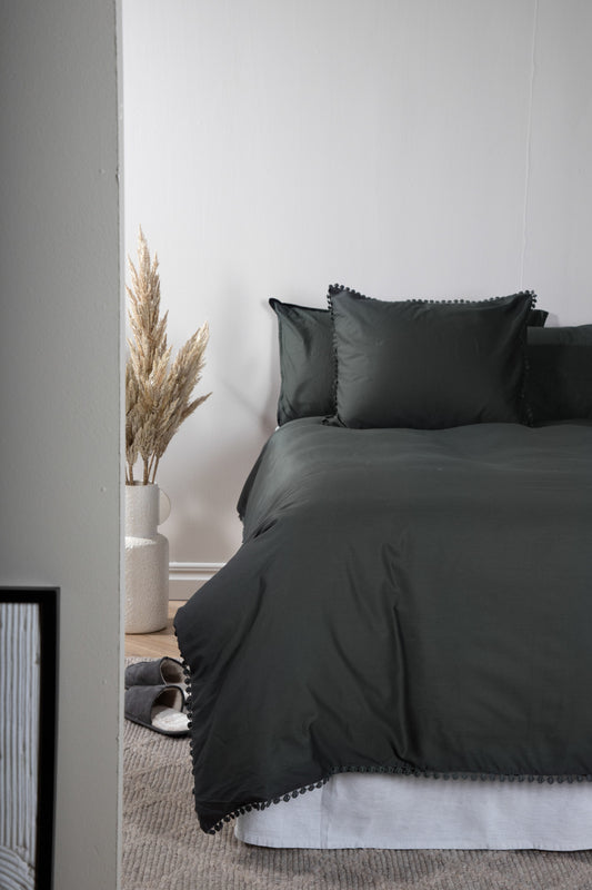 Venture Design | Livia Sängkläder Bomull satin - Antracit / Dekor Samma som total färg - 150*200