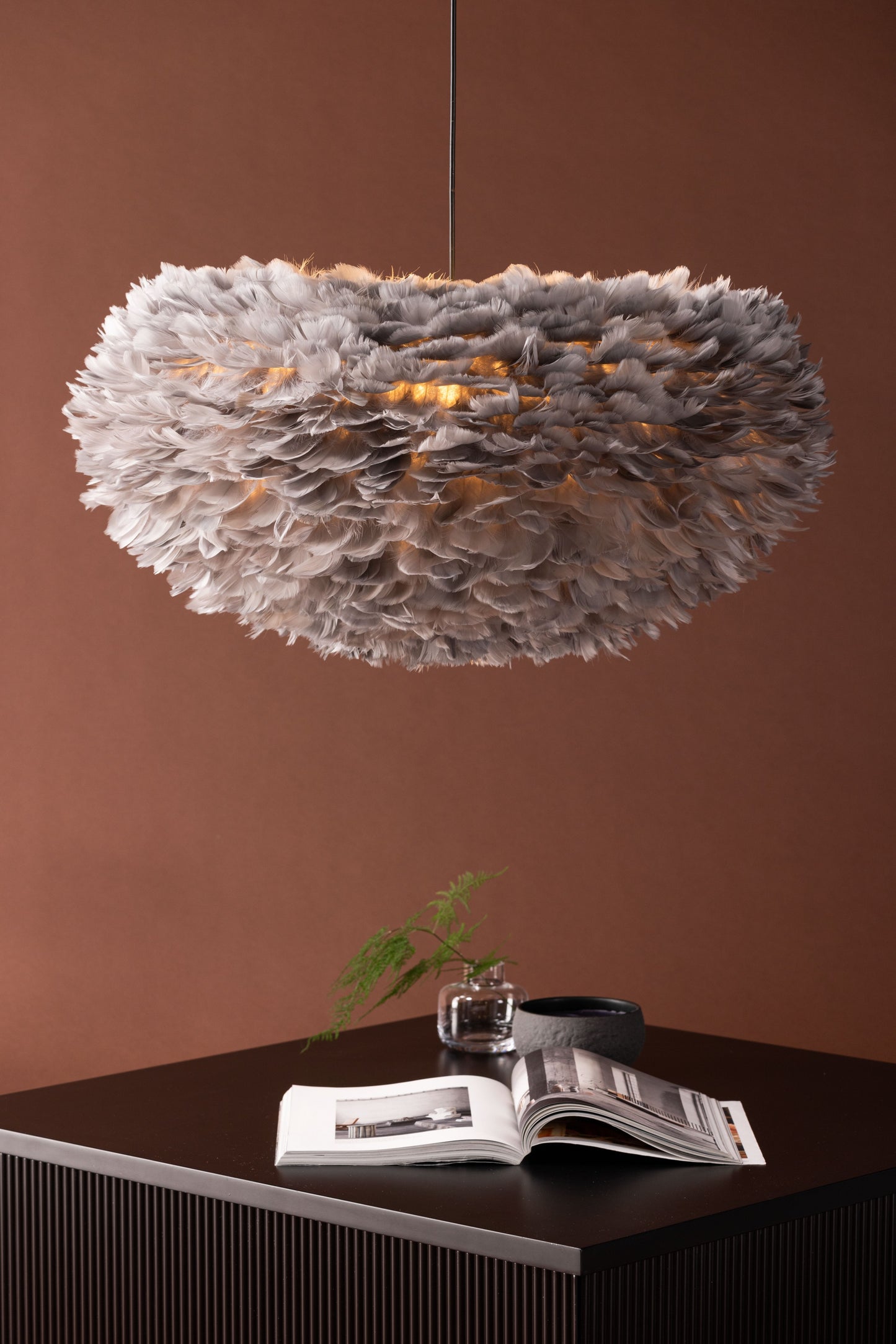 Nicola - X-Large - Loftlampe, Sort / Grå artificial feather