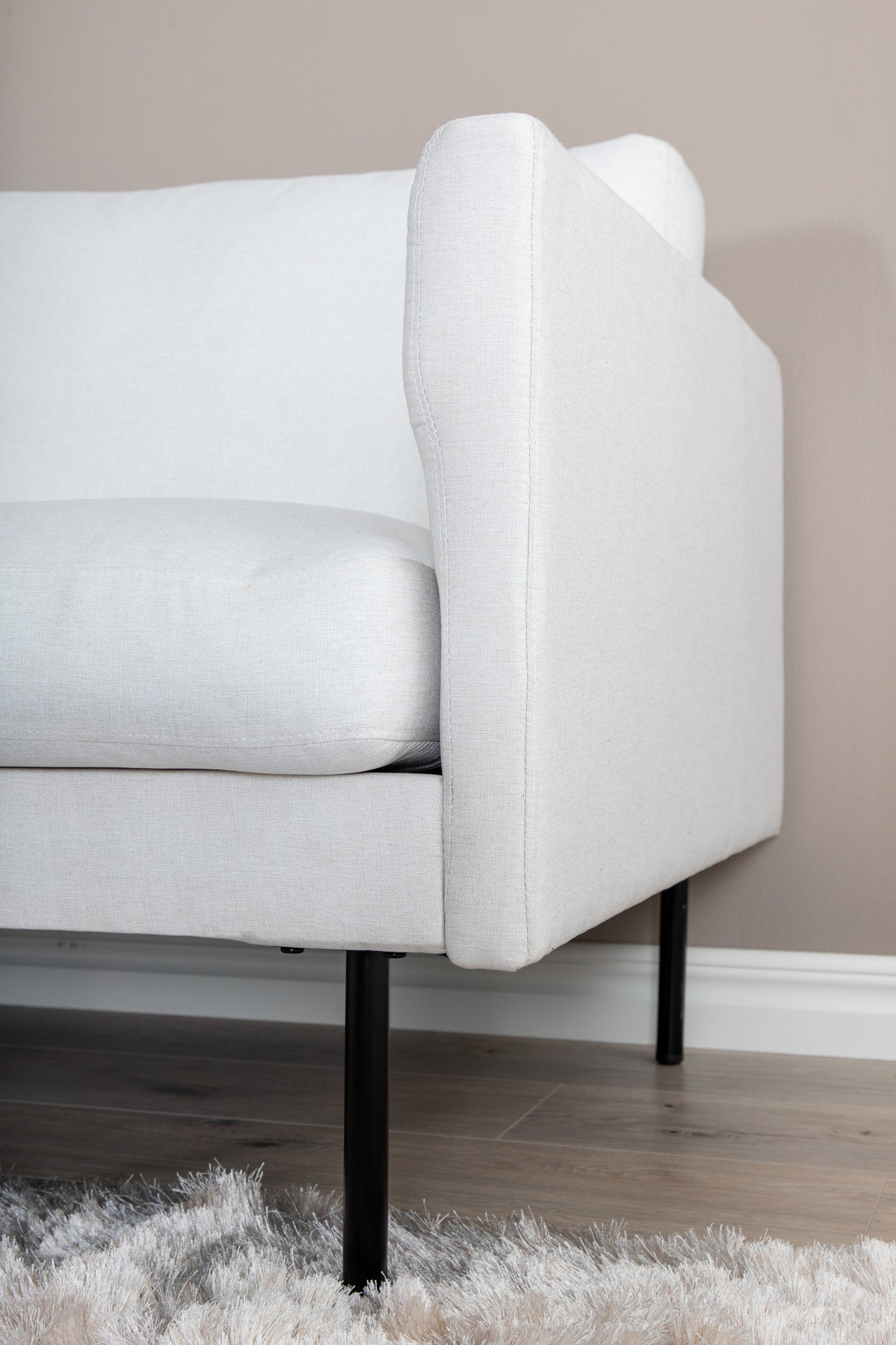 Venture Design | Zoom 2-personers soffa - Svart / Ljus beige tyg